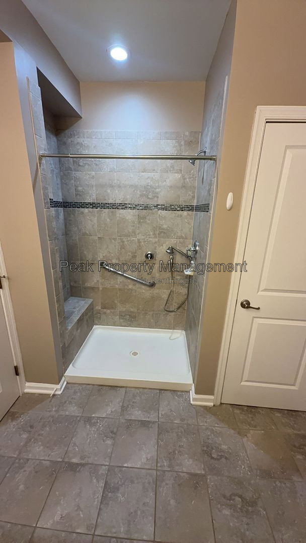 Gallery Image 14