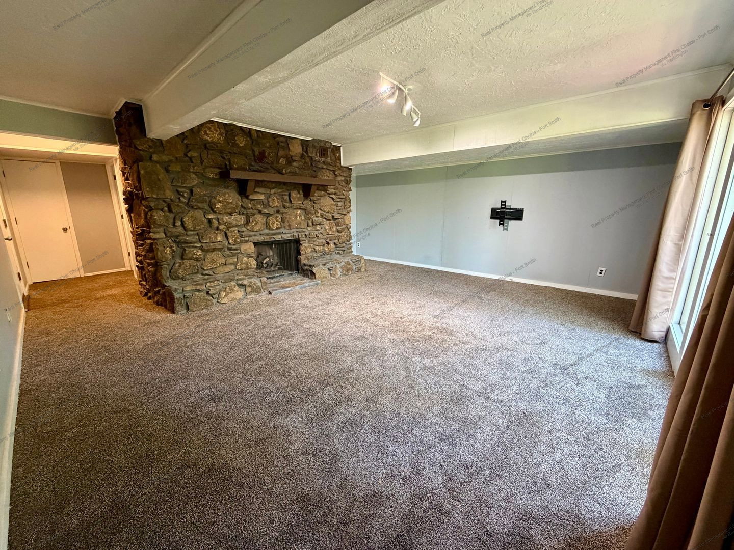 Gallery Image 34