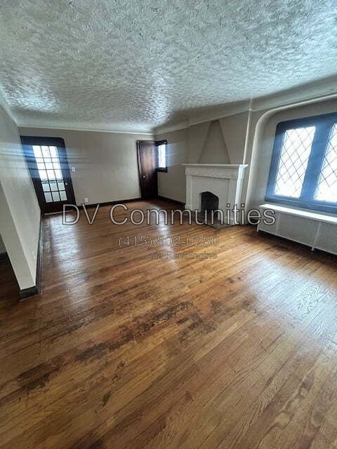 Gallery Image 0
