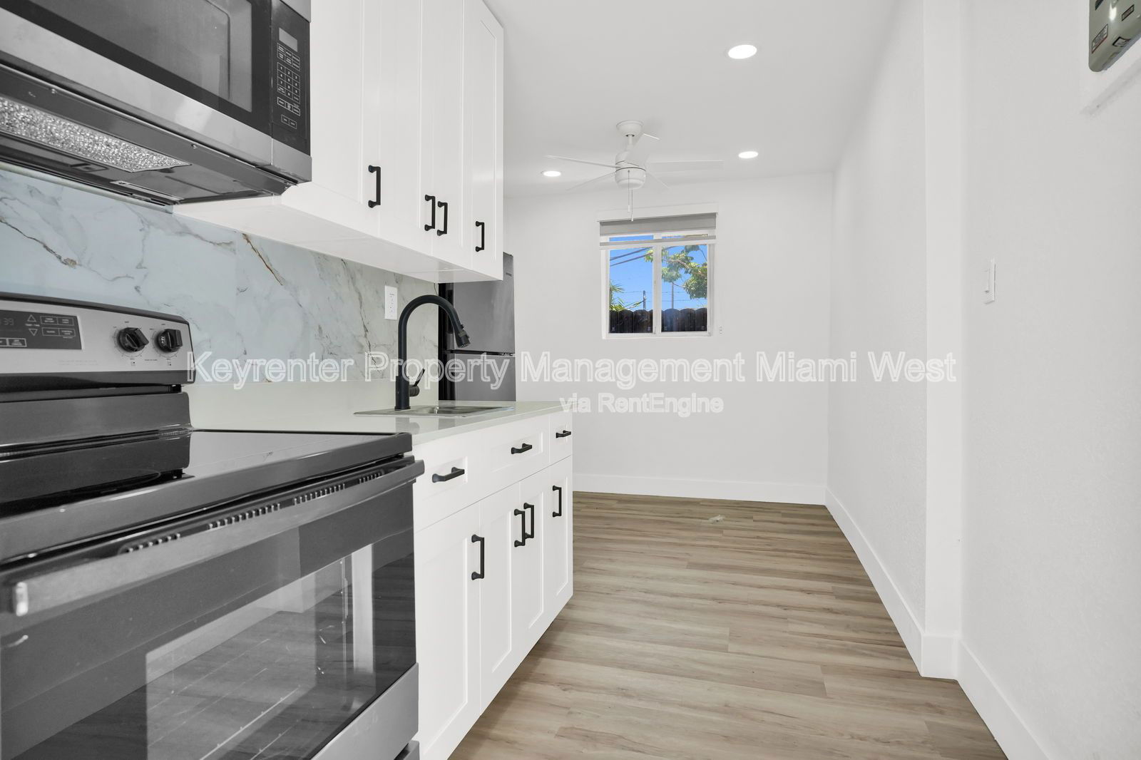 Gallery Image 0