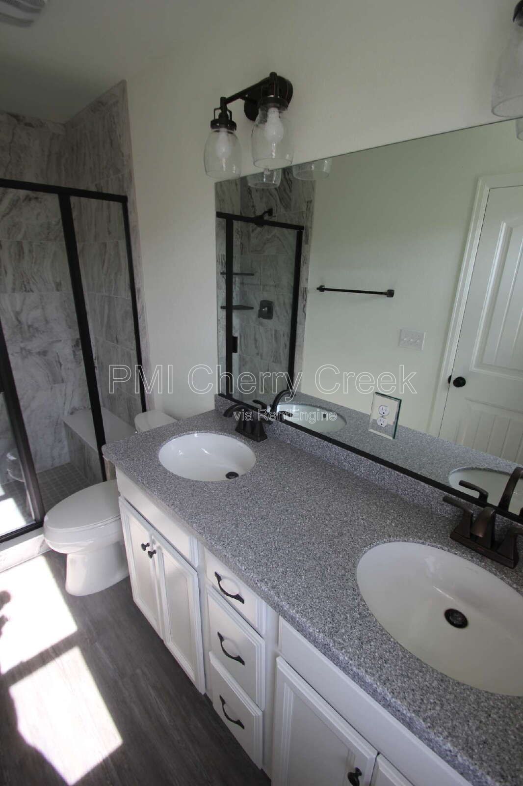 Gallery Image 25