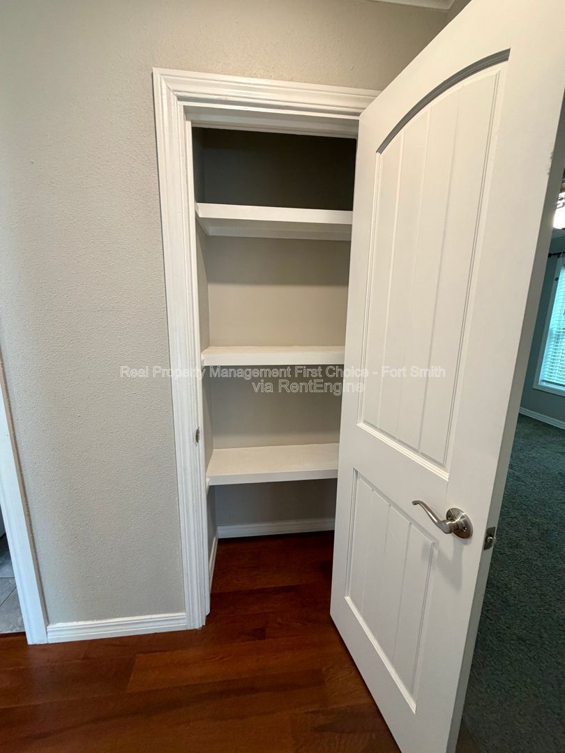 Gallery Image 33
