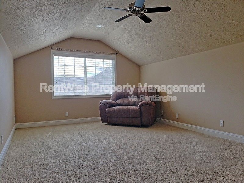 Gallery Image 22
