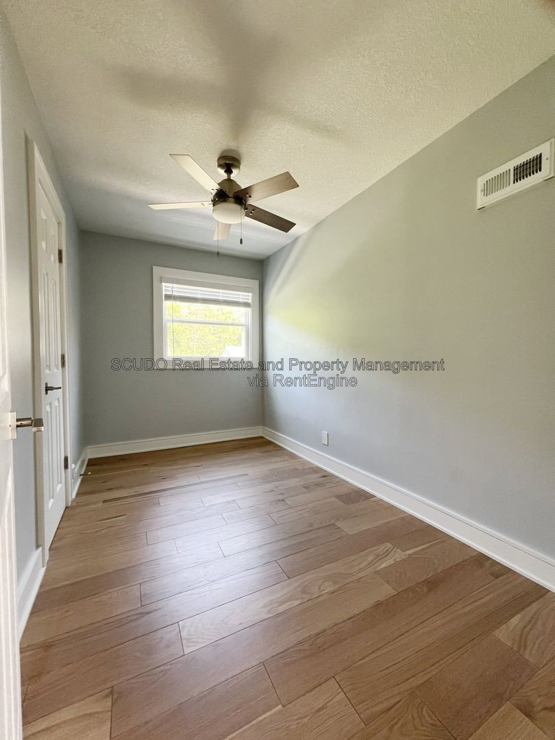 Gallery Image 16