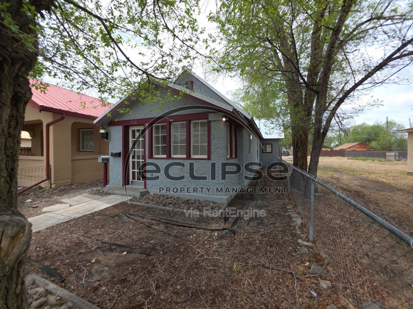 Gallery Image 0