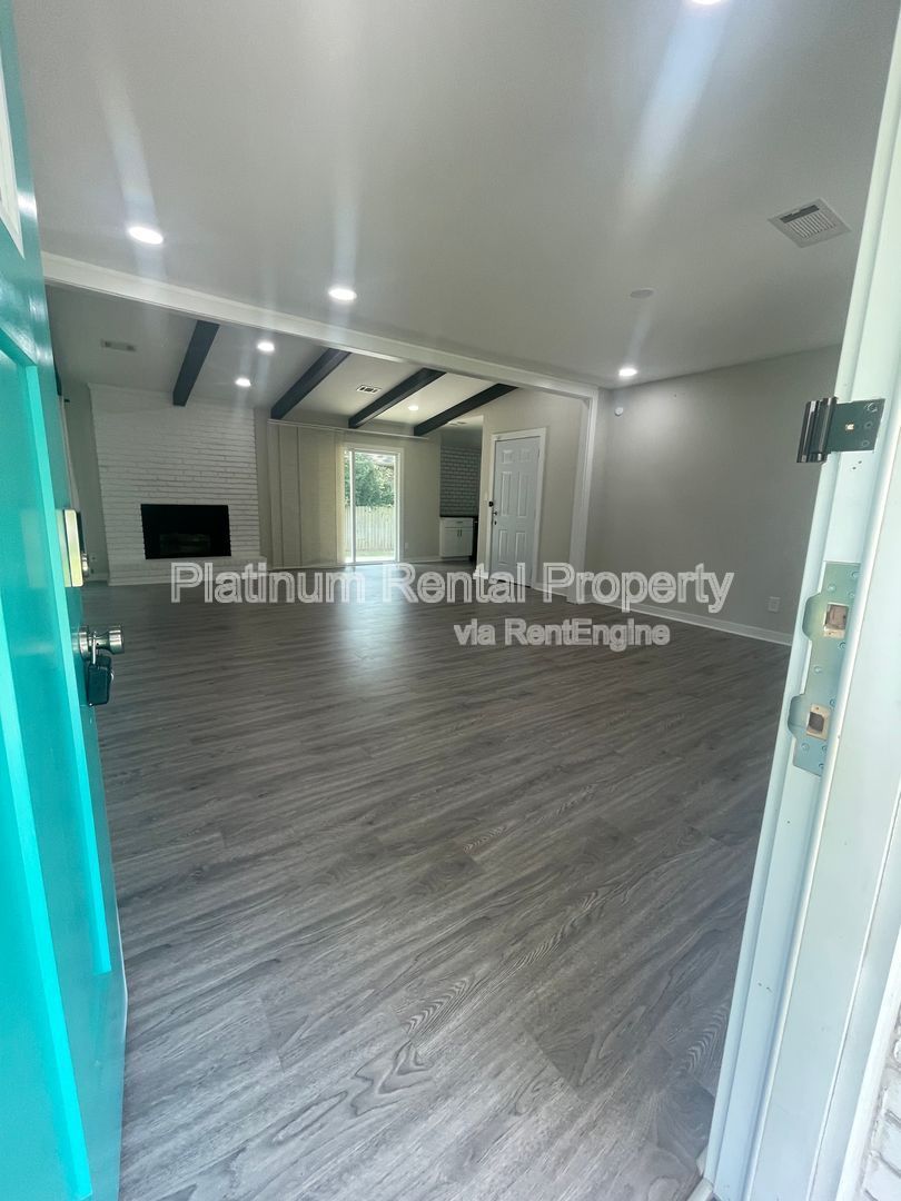 Gallery Image 8
