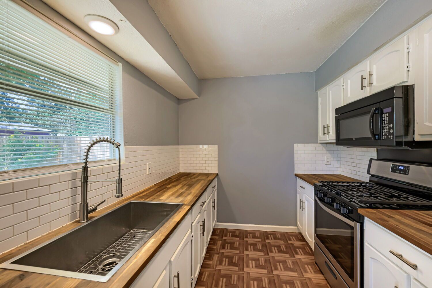 Gallery Image 15