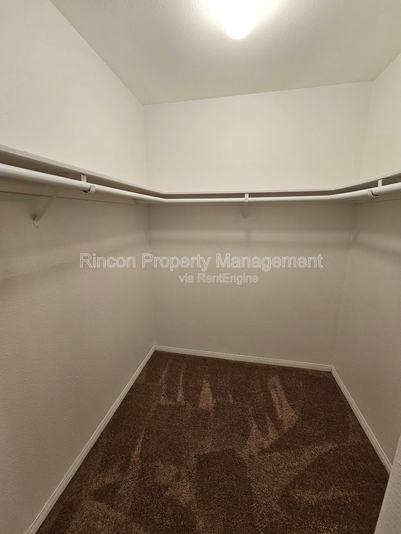 Gallery Image 16