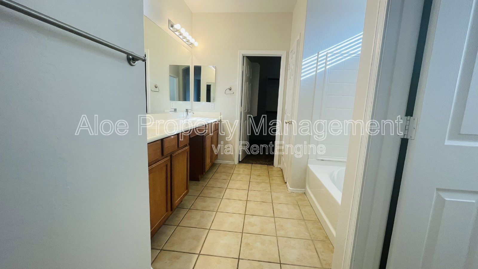 Gallery Image 14
