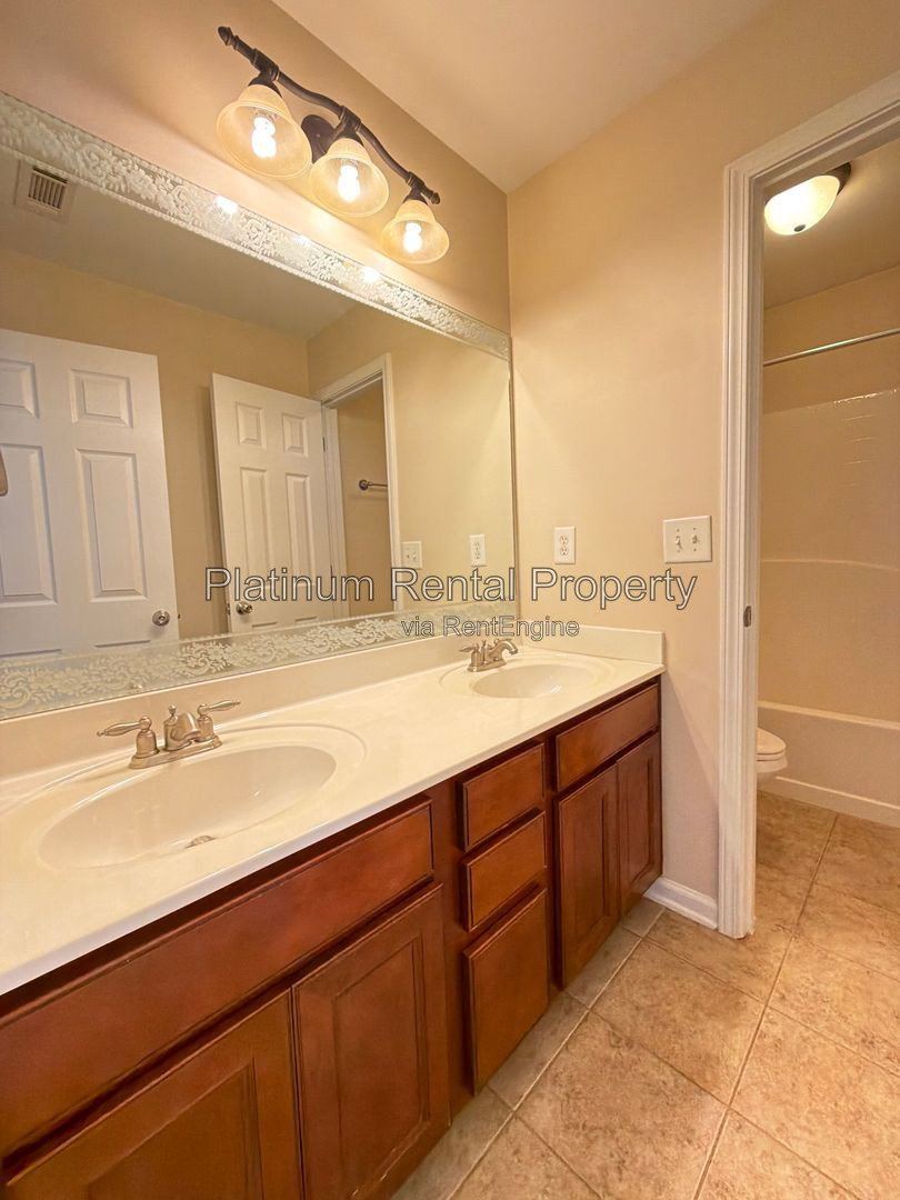 Gallery Image 34