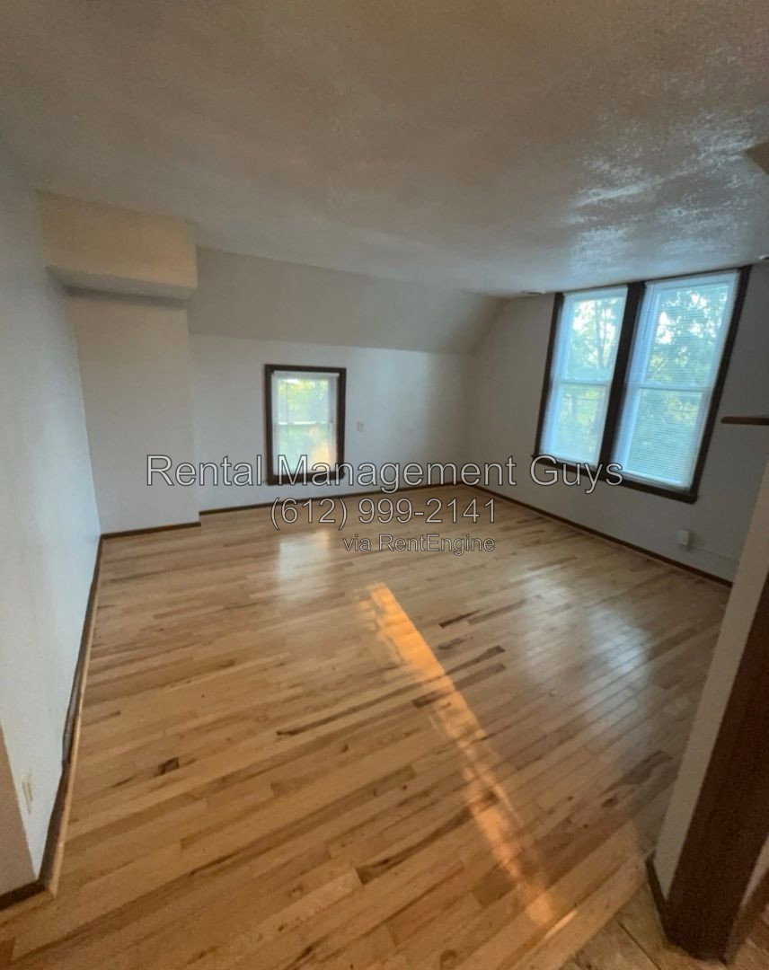 Gallery Image 0