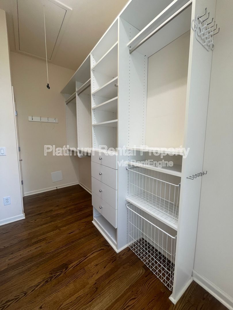 Gallery Image 58