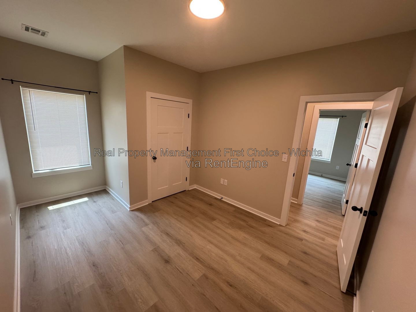 Gallery Image 16