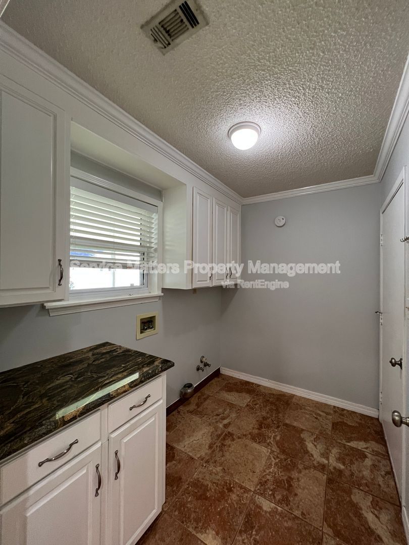 Gallery Image 32