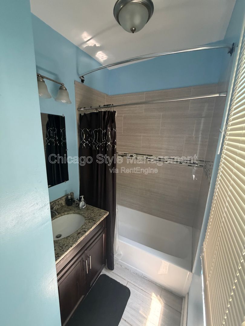 Gallery Image 0