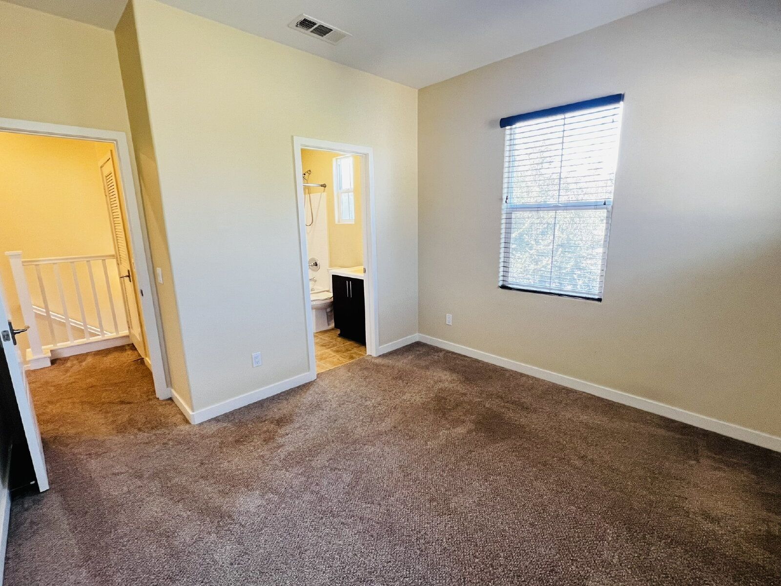 Gallery Image 37