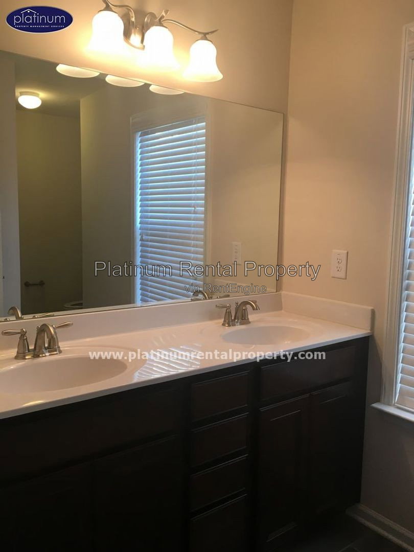 Gallery Image 16