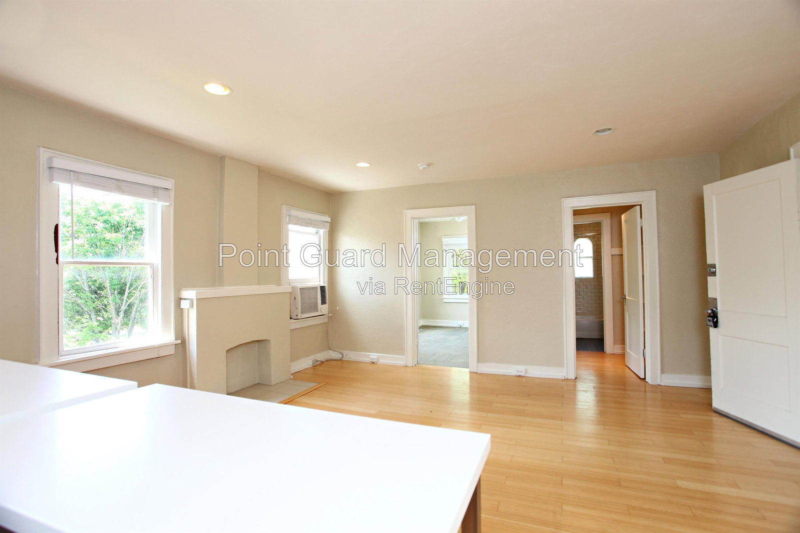 Gallery Image 0