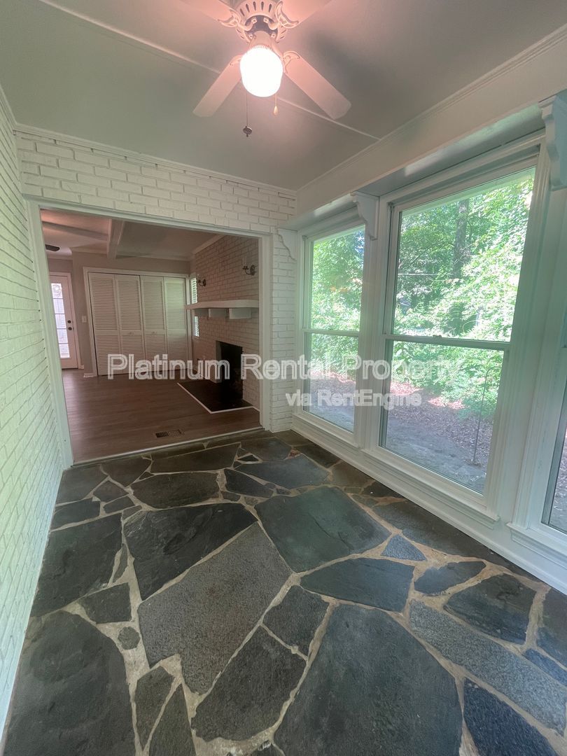 Gallery Image 8