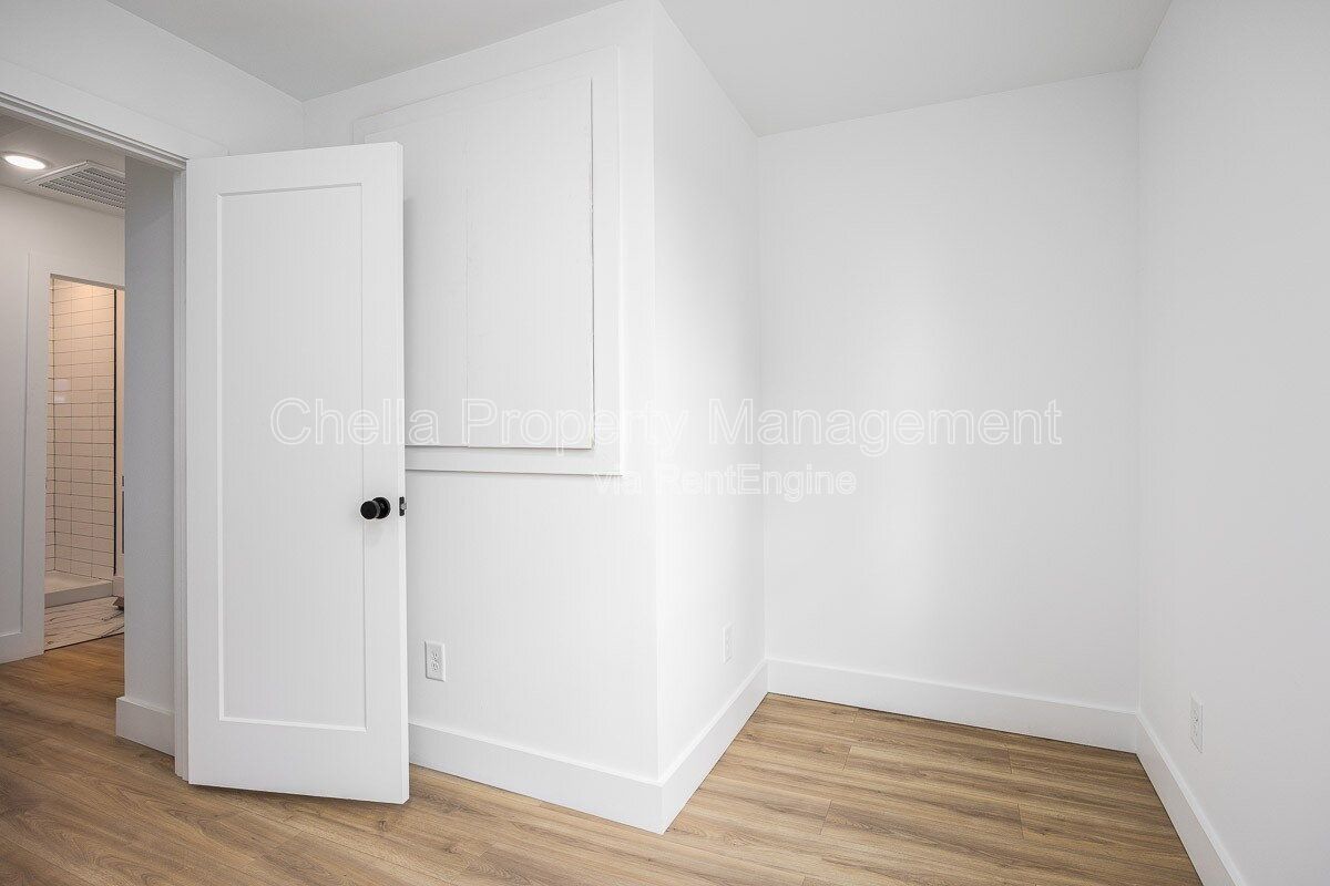 Gallery Image 19