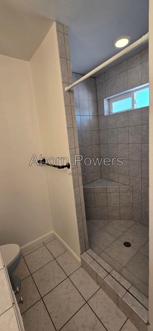 Gallery Image 30