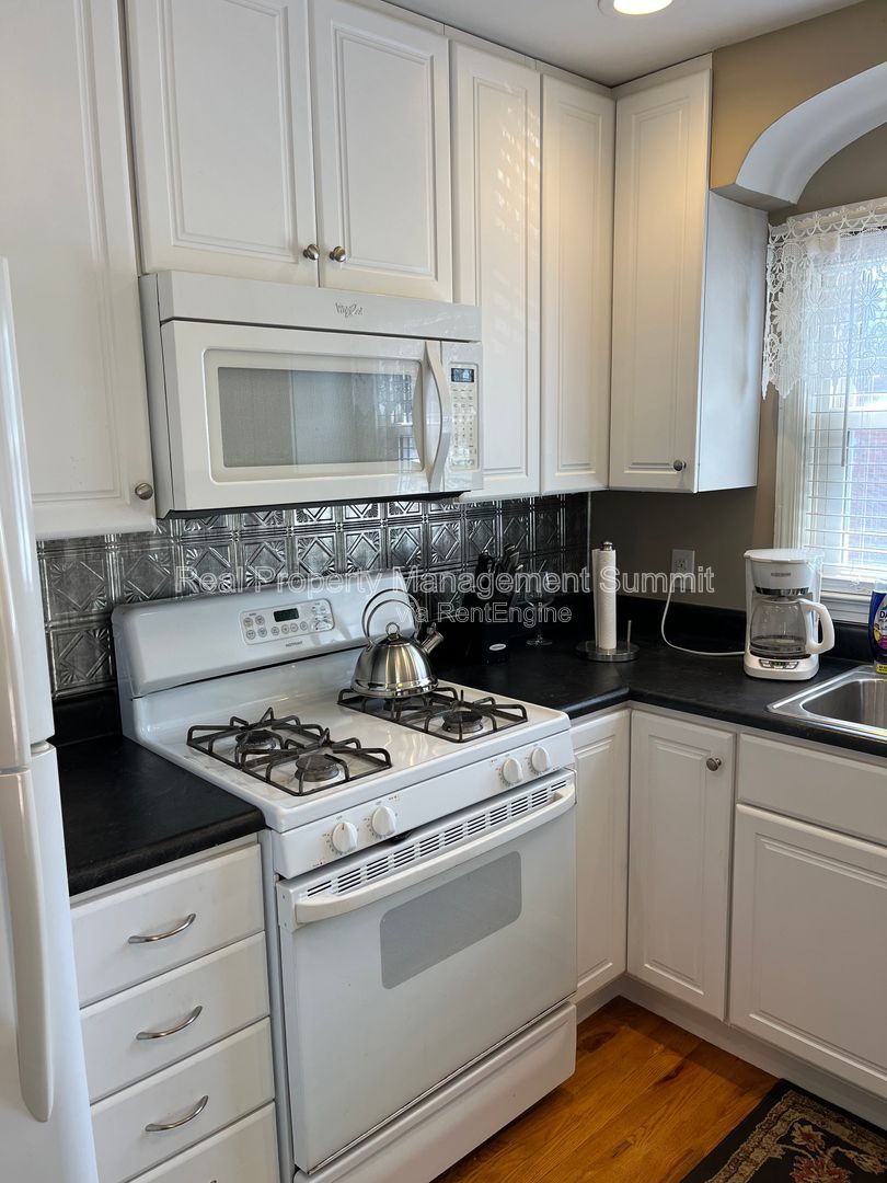 Gallery Image 18