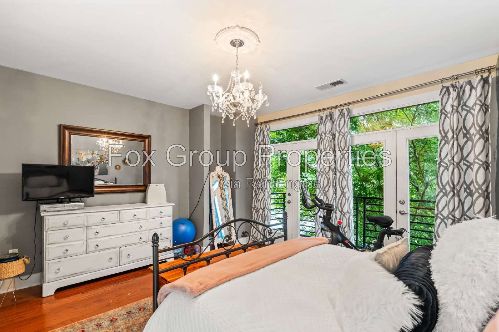 Gallery Image 14