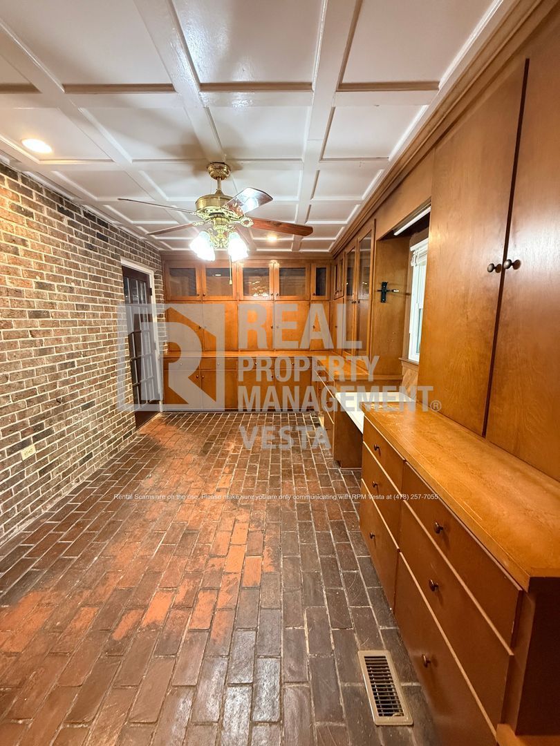Gallery Image 15