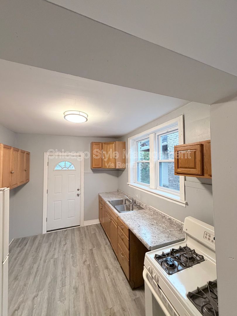 Gallery Image 12