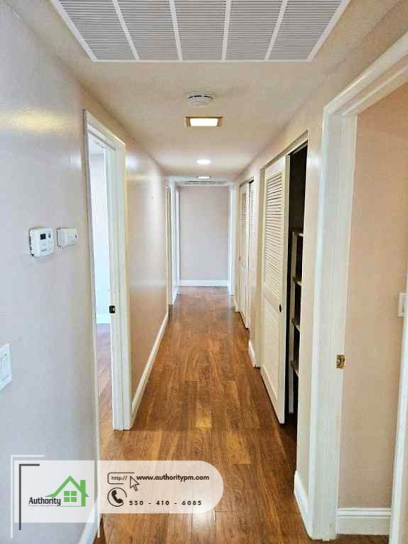 Gallery Image 19