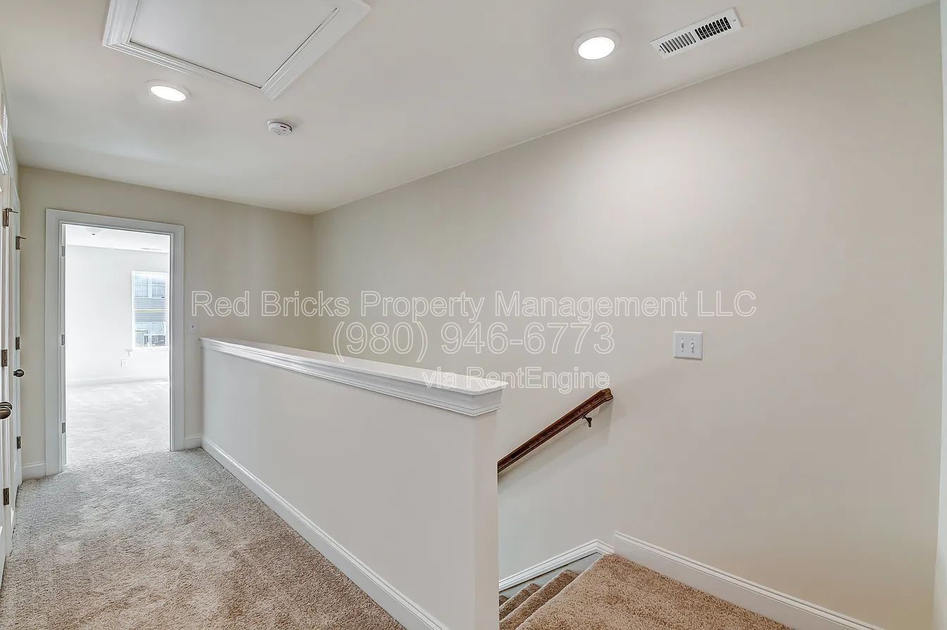 Gallery Image 16