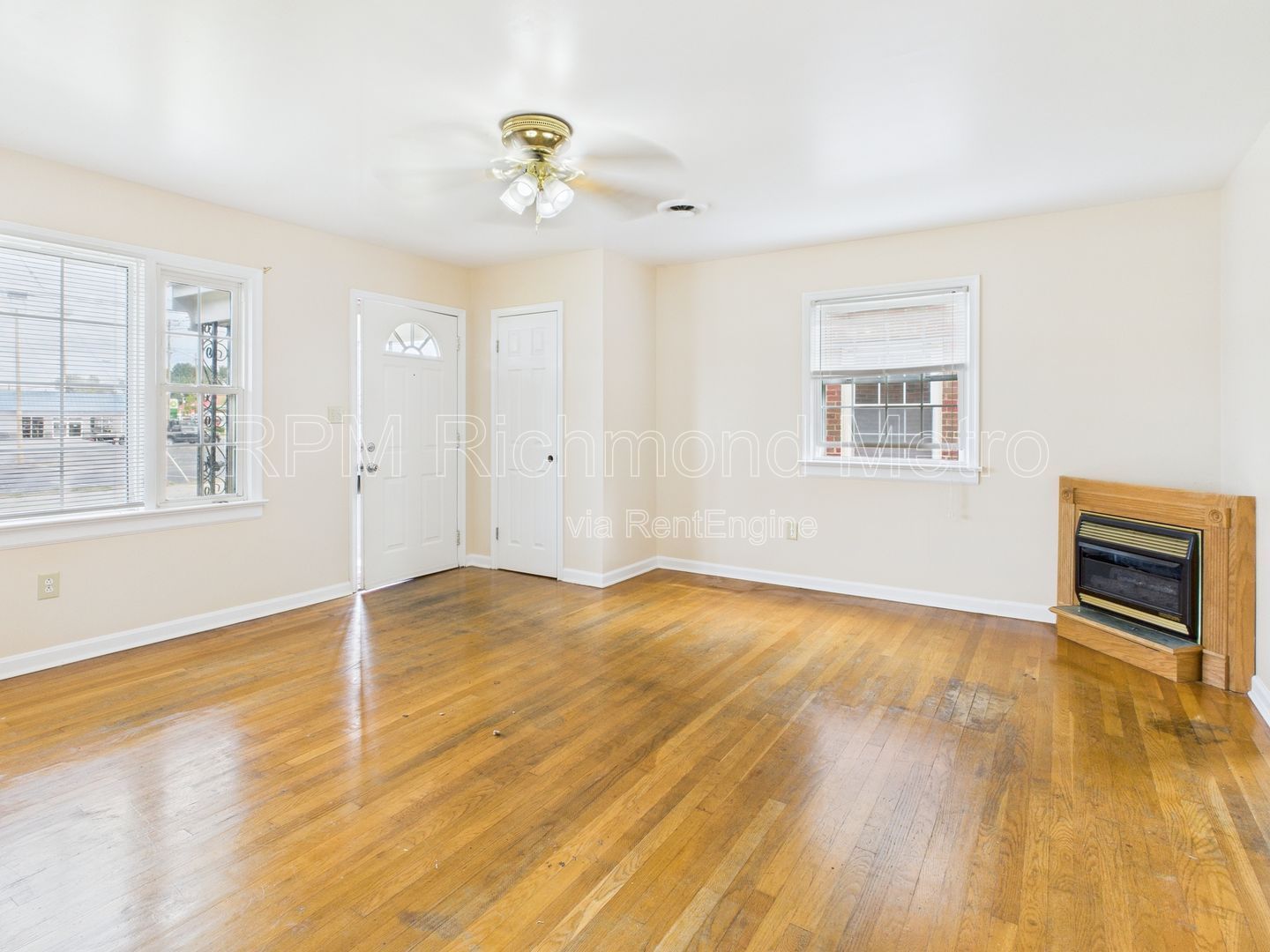Gallery Image 16