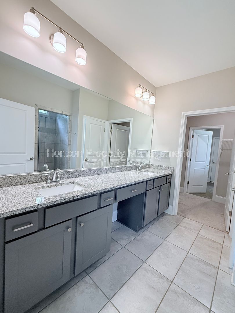 Gallery Image 16
