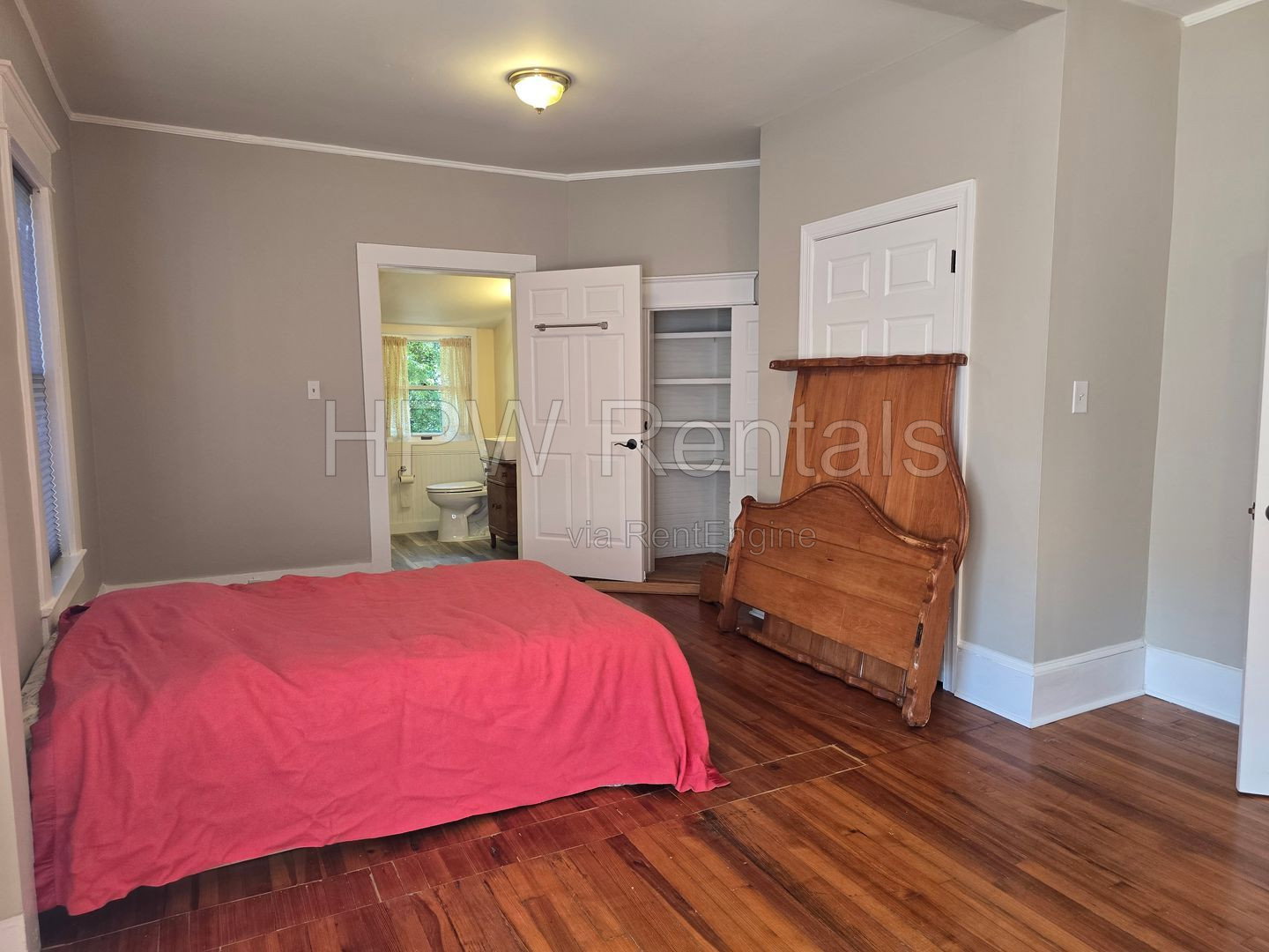 Gallery Image 15