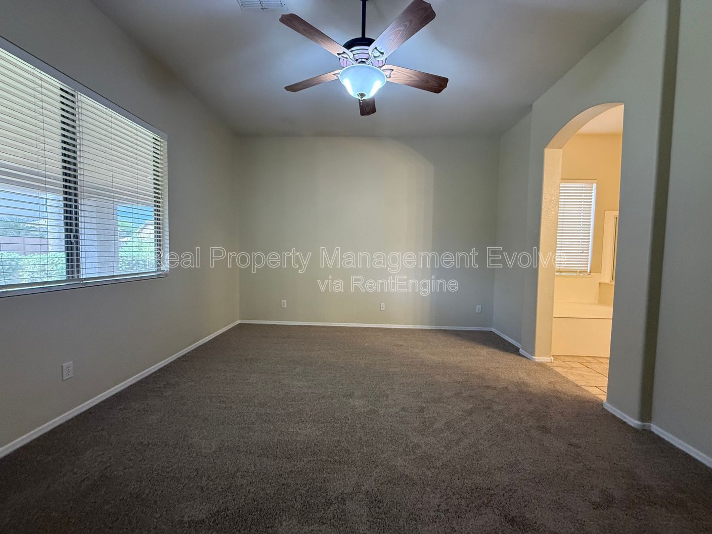 Gallery Image 16