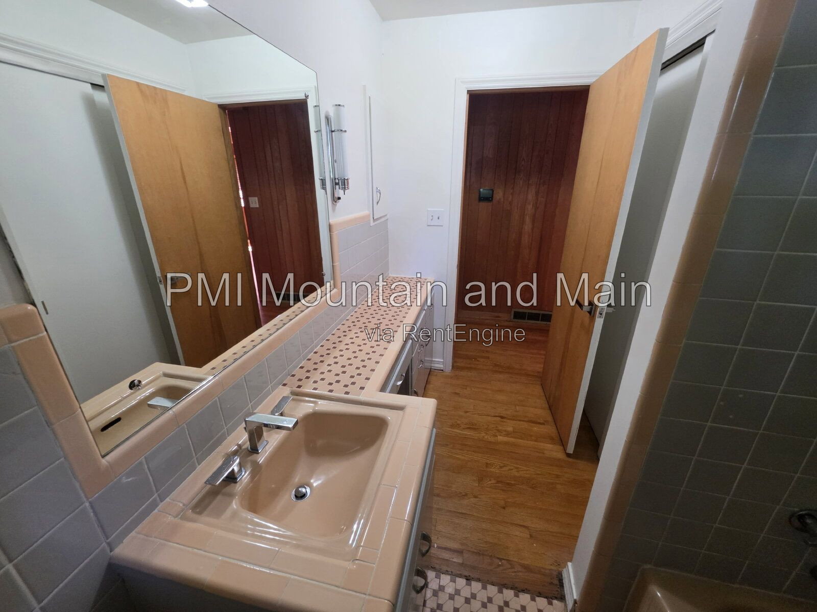 Gallery Image 20
