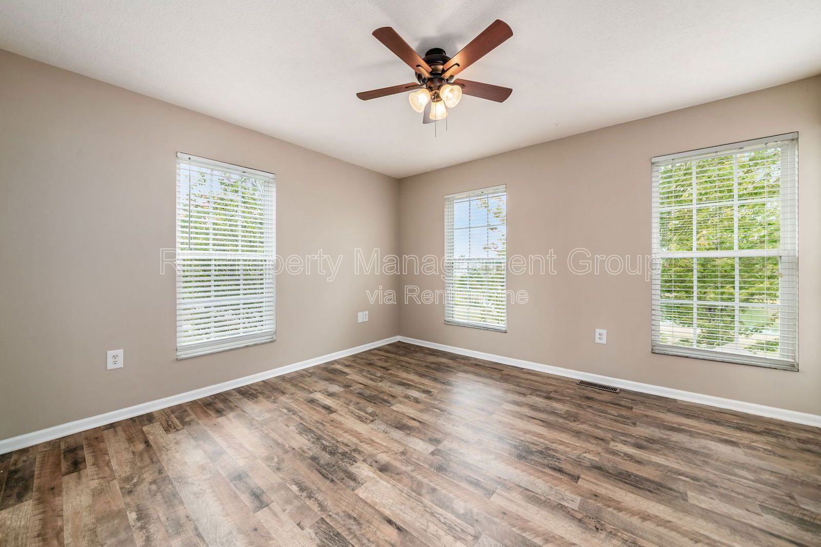 Gallery Image 17