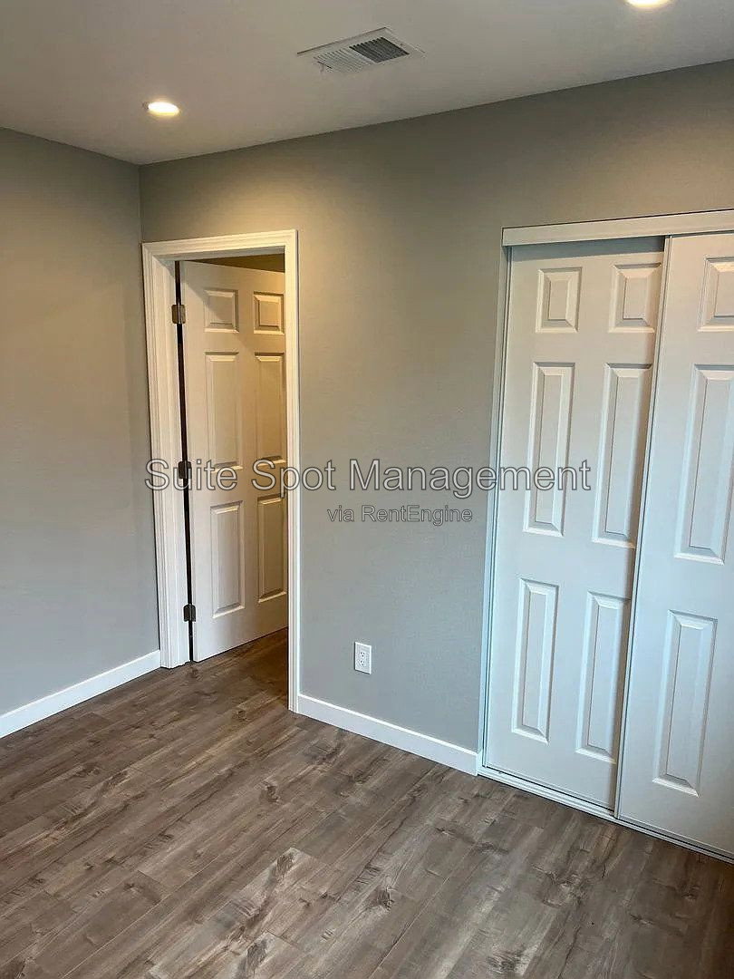 Gallery Image 20