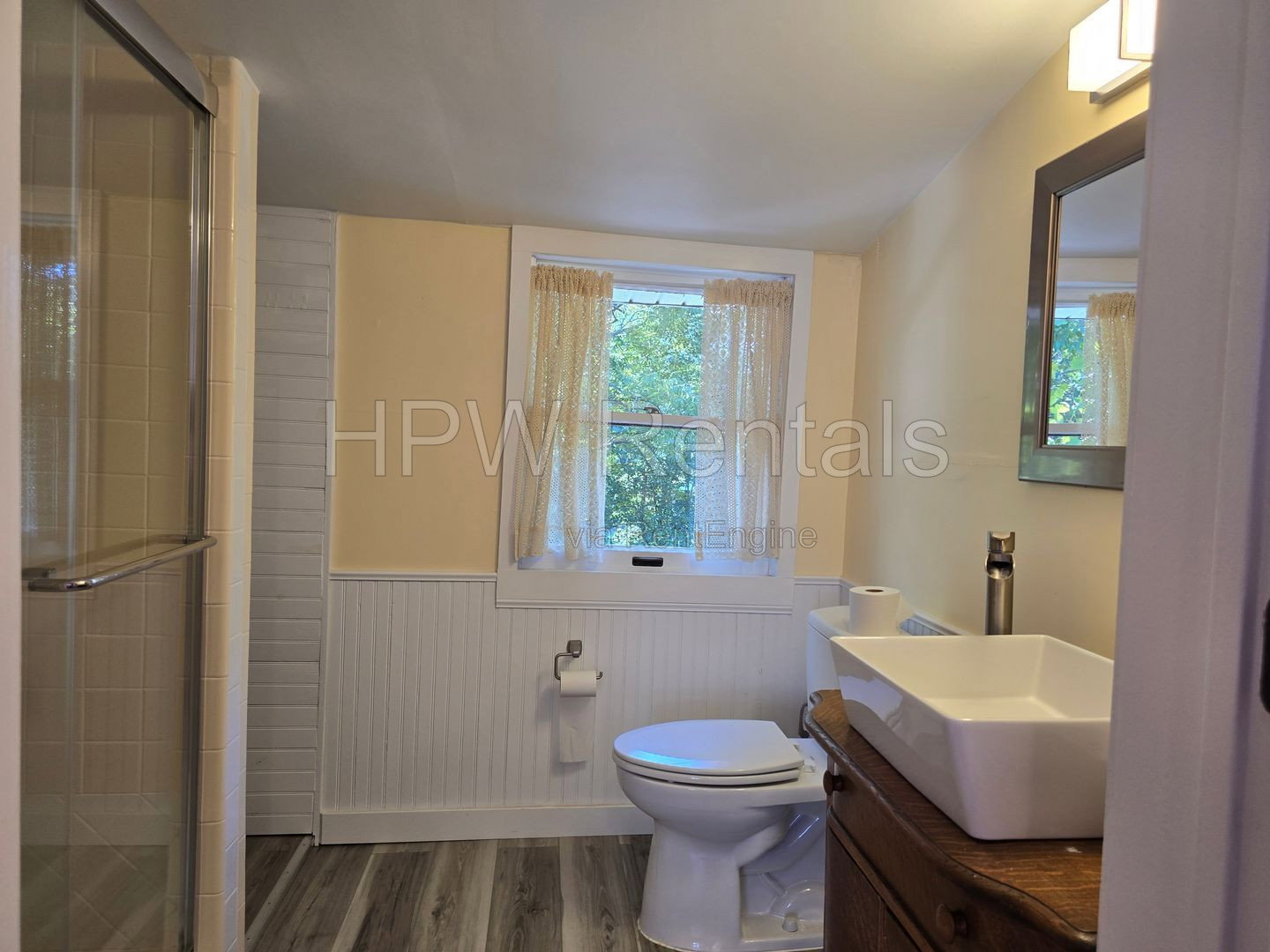 Gallery Image 16