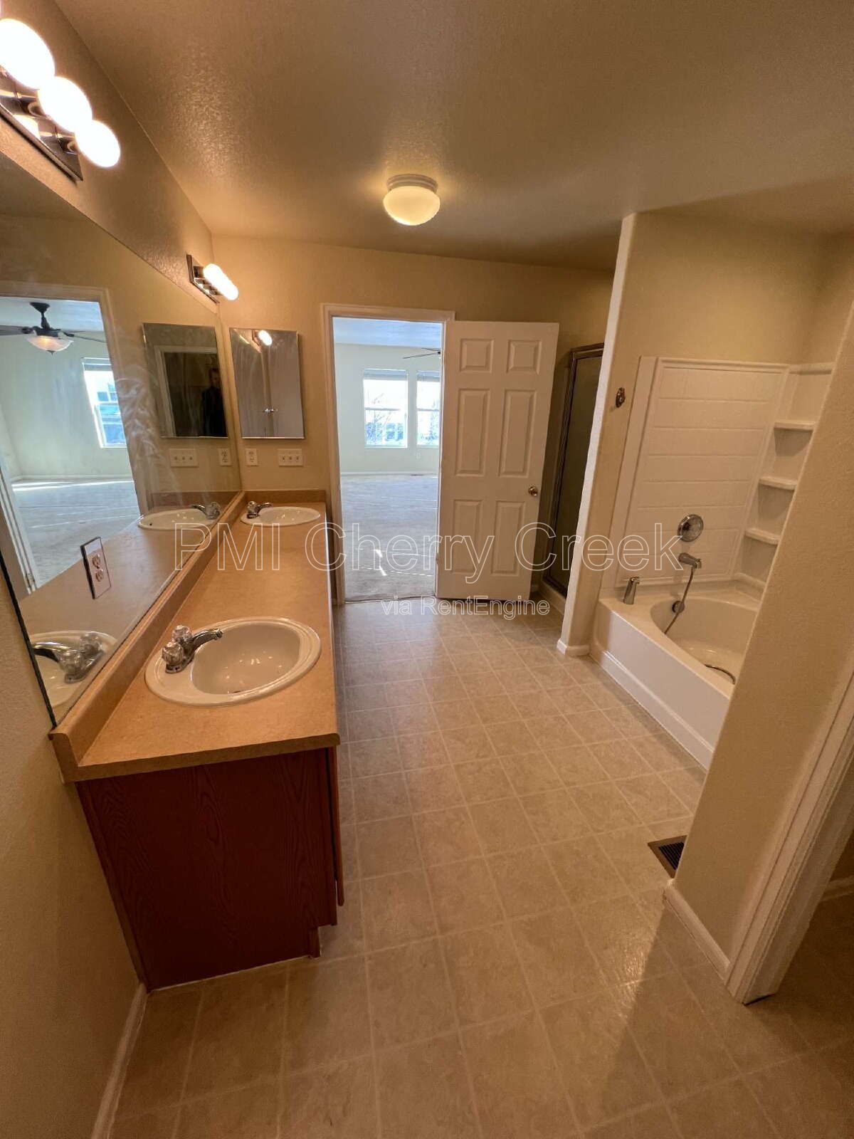 Gallery Image 17