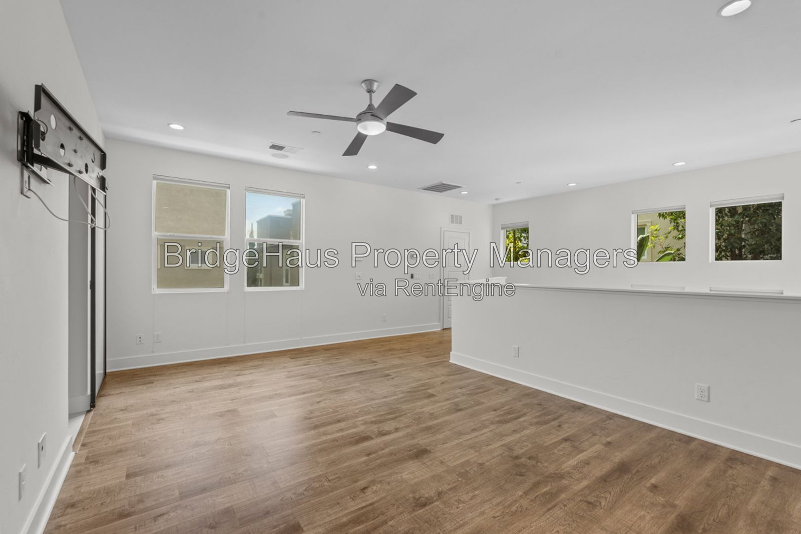 Gallery Image 37