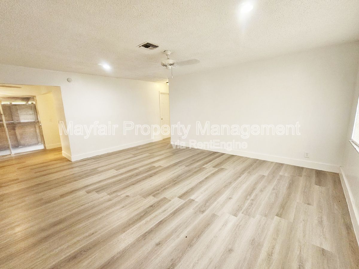 Gallery Image 0