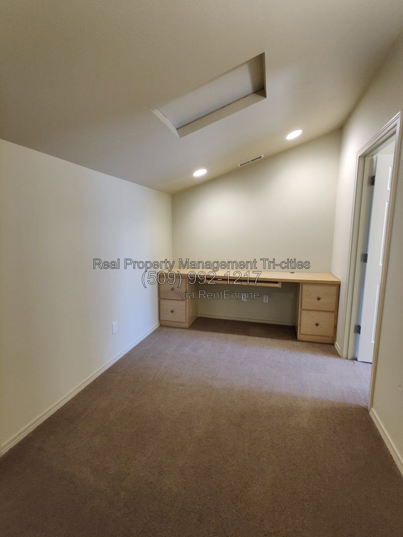 Gallery Image 19
