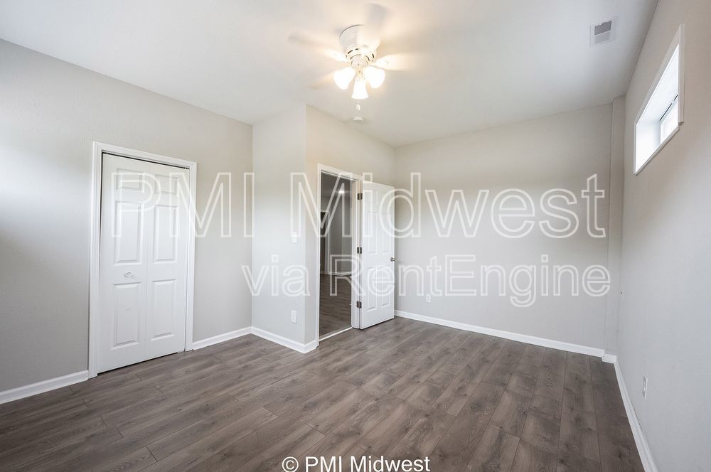 Gallery Image 18