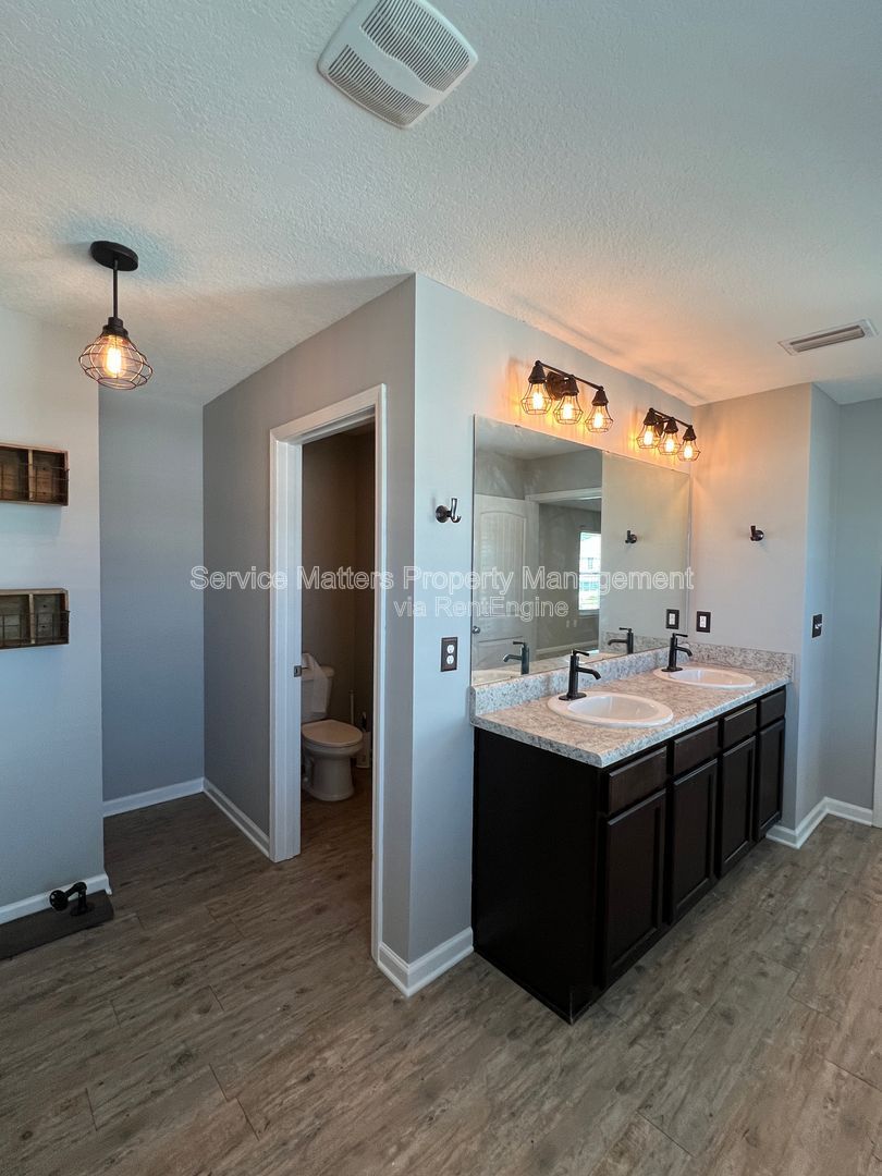 Gallery Image 36